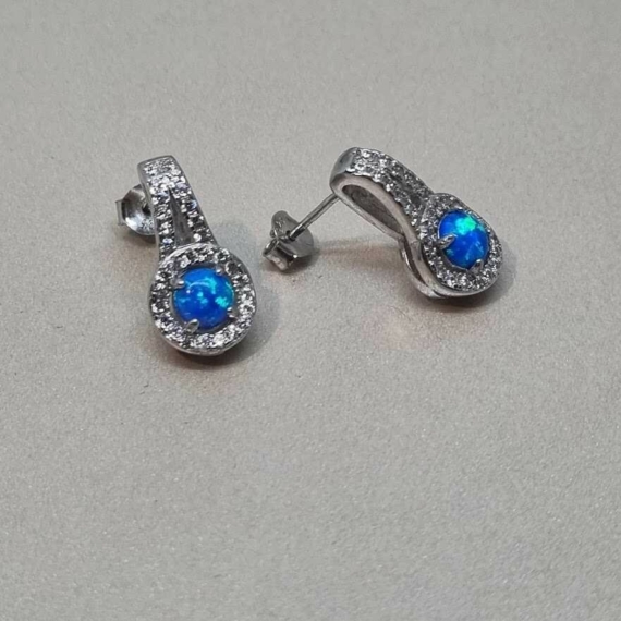 Ezüst csepp alakú fülbevaló kék opállal 