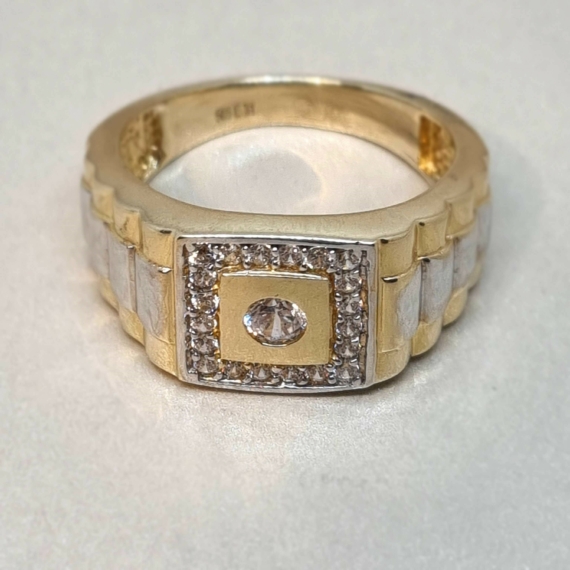 Arany pecsétgyűrű cirkon kővel